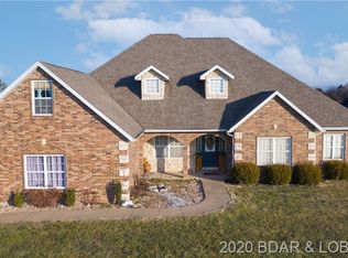 16 Antique Rose Ln, Camdenton, MO 65020