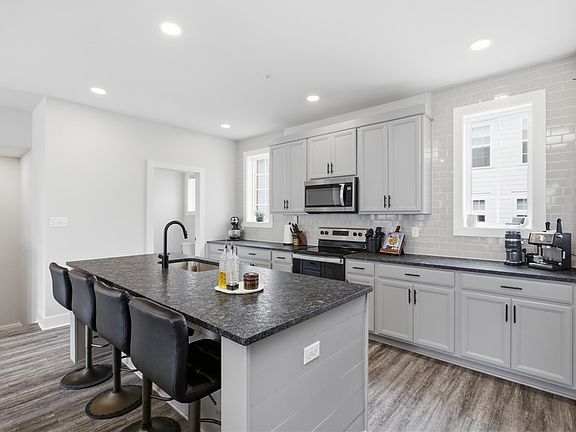 5th image of 503 Stallings Ln