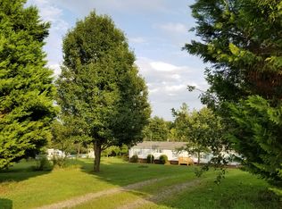 124 Mountain Crest Dr, Statesville, NC 28625