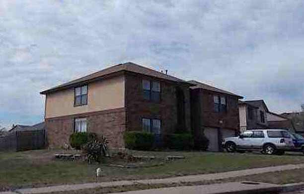 1st image of 704 Red Oak Dr