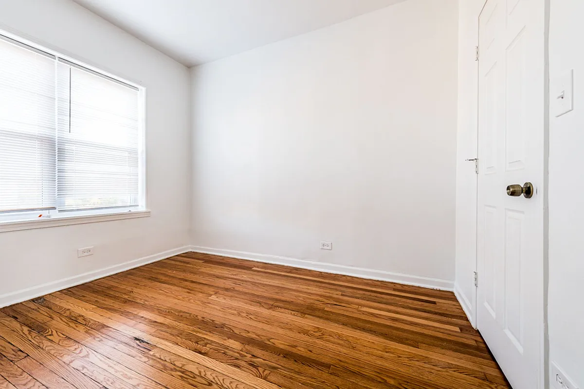 Building Photo - 400 S Kilbourn Ave