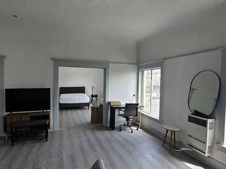 1604 W Pico Blvd — Photo 1