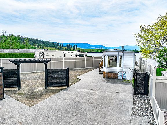 2nd image of 415 Commonwealth Rd #321
