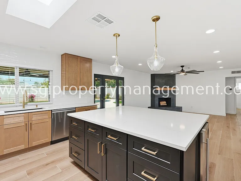 5040 E Columbine Dr — Photo 15