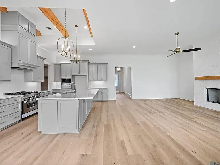 4463 Camargue Ave — Photo 18