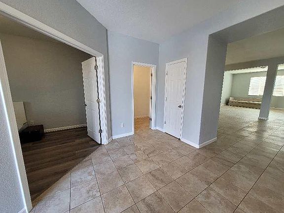 4th image of 3008 Zaccaria Way