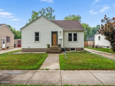 1236 Cherry St, Grand Forks, ND, 58201