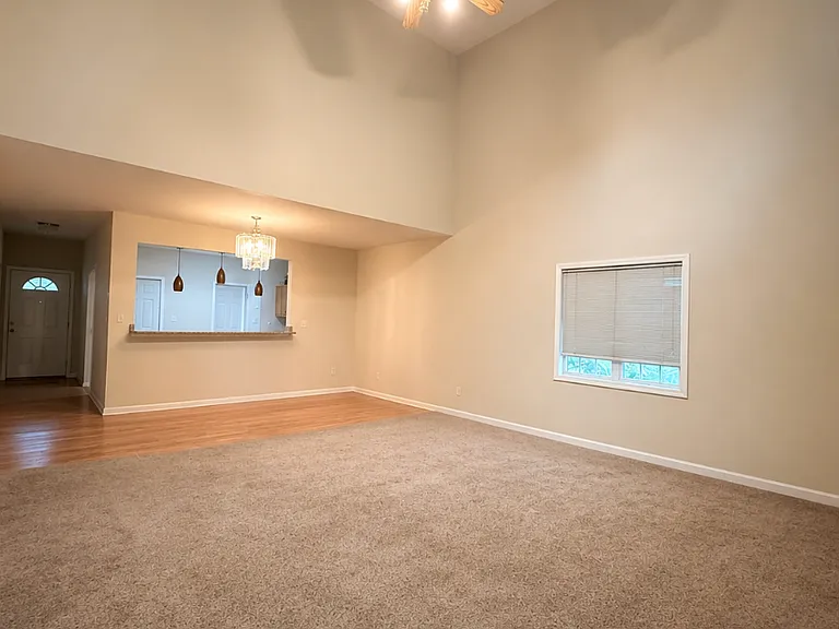 2426 Trailwood Hills Dr — Photo 4