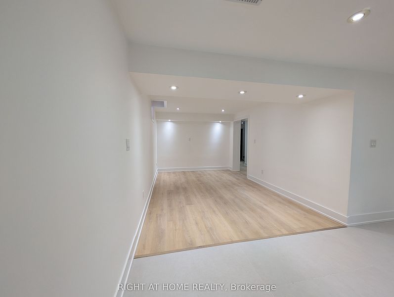 Ajax House for rent - 3 Bedrooms — photo 6