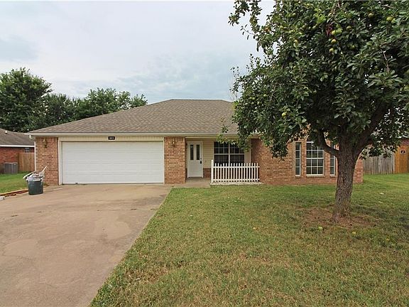2nd image of 501 Sun Meadow Dr
