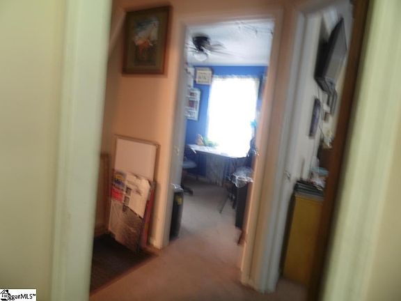 3rd image of 207 Flora Ave