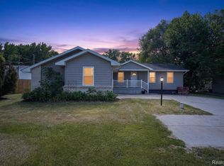 14232 North Rd, Fenton, MI 48430