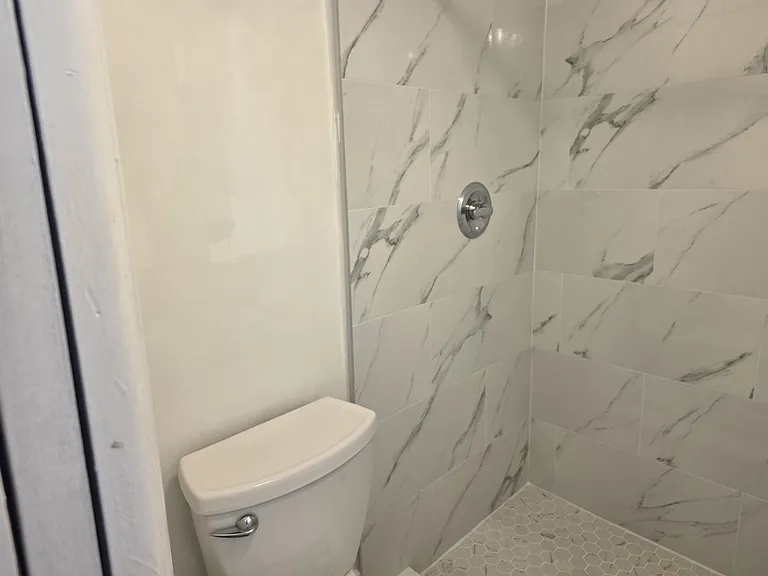 170 SE 7th St #301 — Photo 13