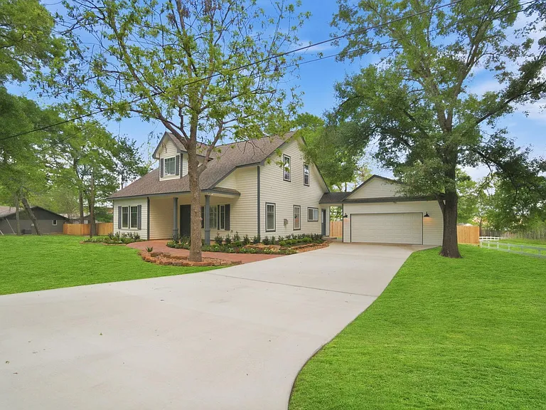 502 Louisa St — Photo 10