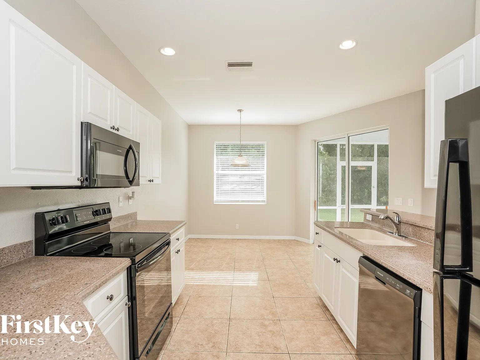 3 bed, 2.0 bath, 1586 sqft, $2,015 — Photo 4