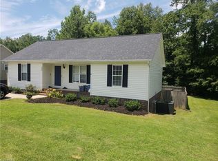 1908 Cedar Ridge Dr, Burlington, NC 27217