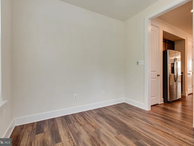 2546 Buckthorn Dr — Photo 19
