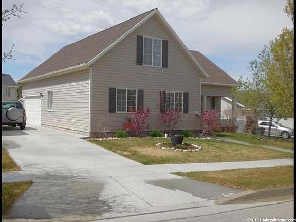 2nd image of 1565 N Durocher Ln