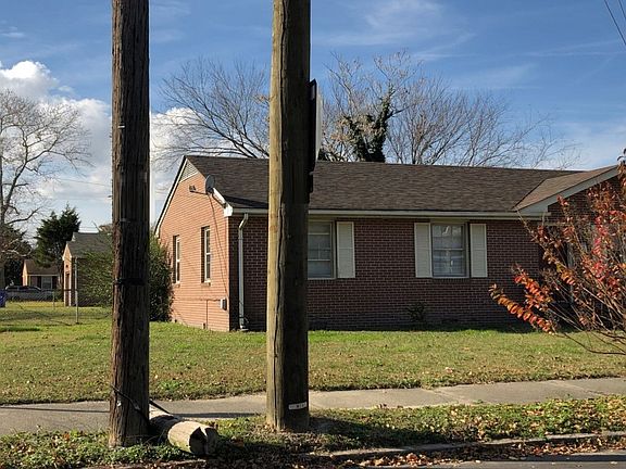 3rd image of 136 Elm Ave