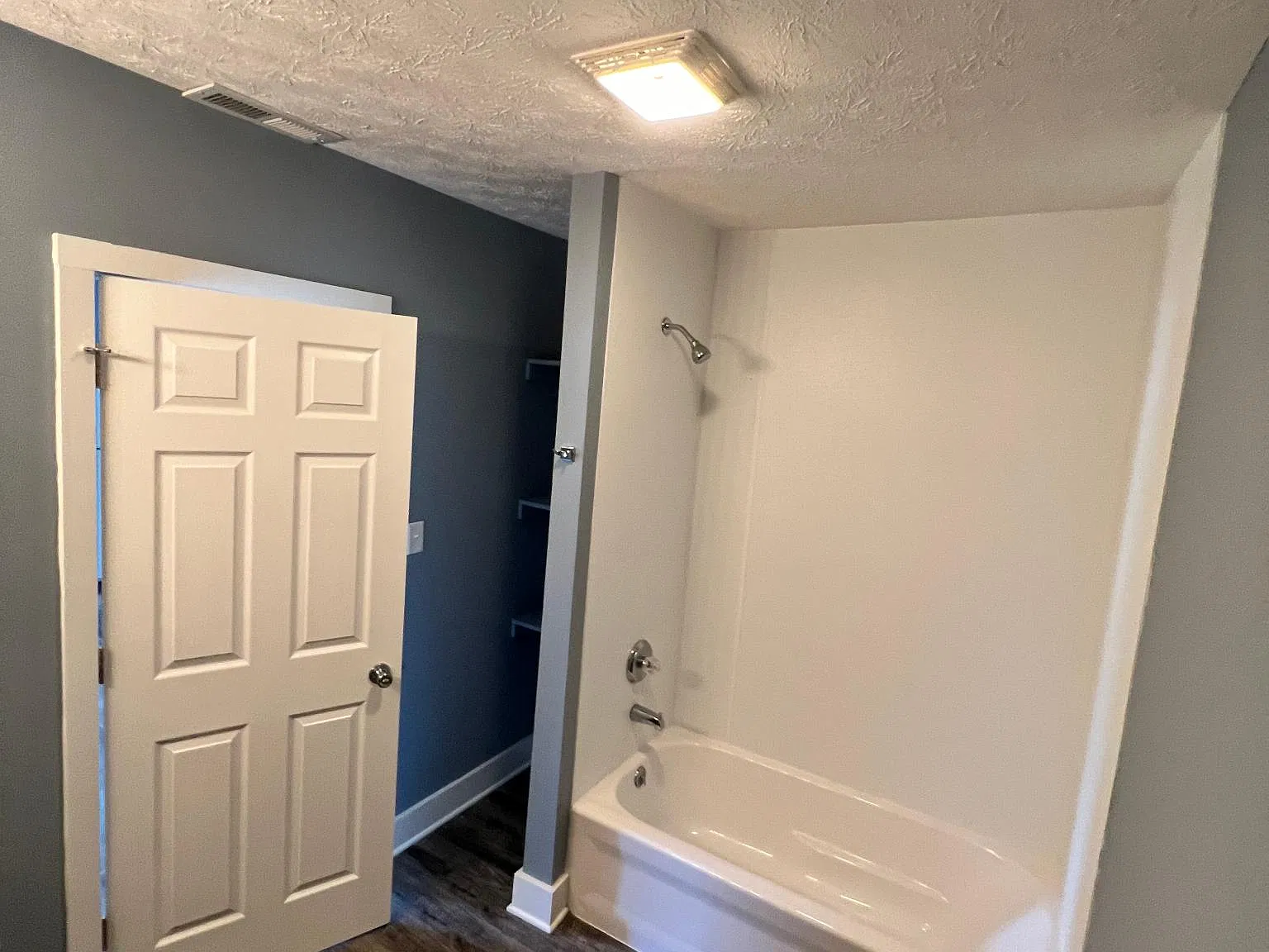 2 bed, 768 sqft, $1,000 — Photo 4