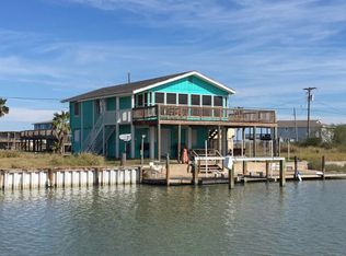 65 Channelview Rd, Rockport, TX 78382