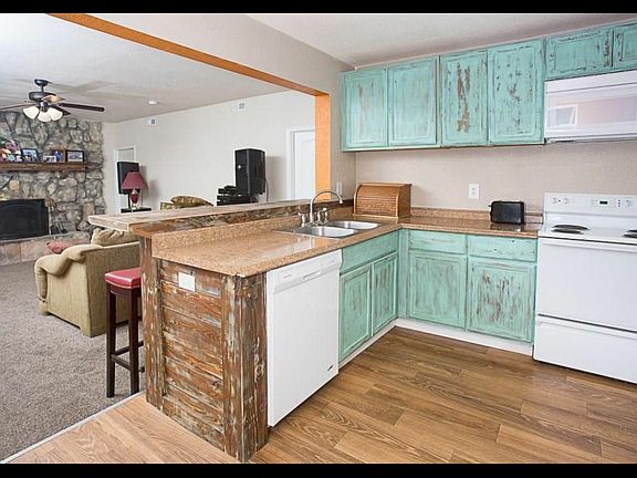 3rd image of 808 N 15th St
