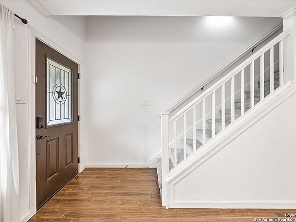 4th image of 7603 Aspen Park