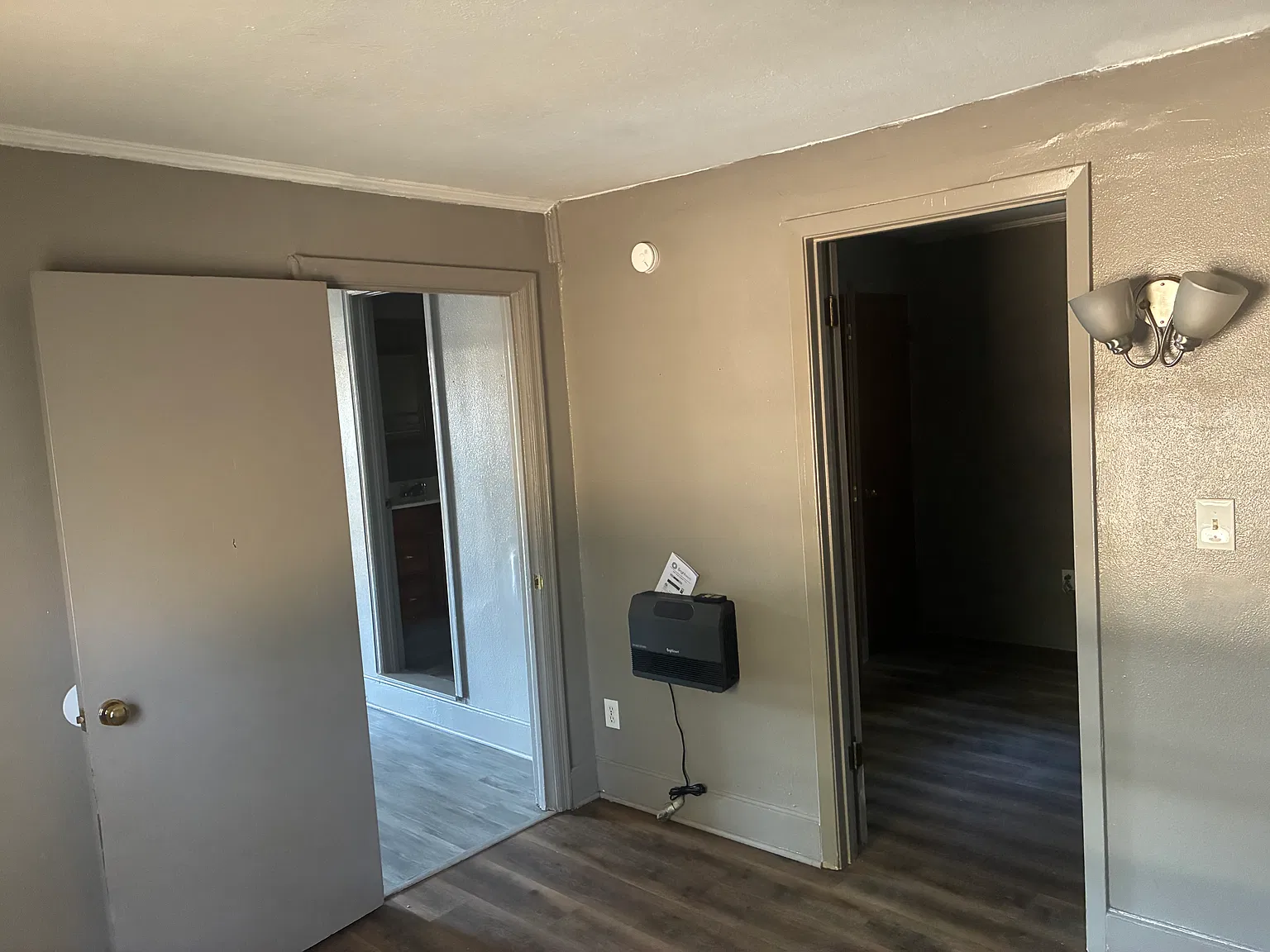 2 bed, 800 sqft, $695 — Photo 3