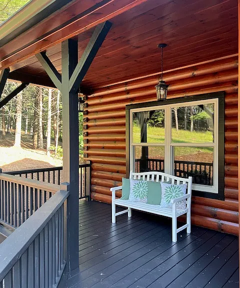 front side deck with bench