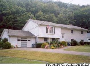 206 Hilltop Dr, Olyphant, PA