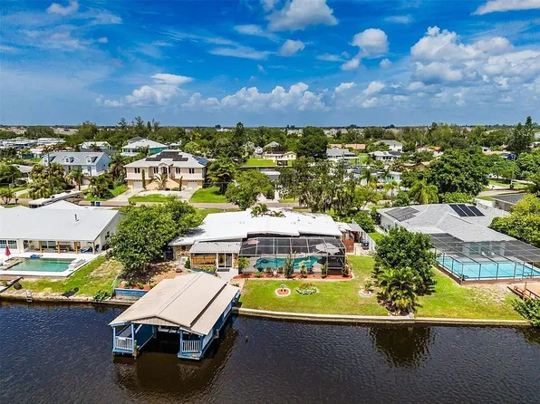 820 Blue Heron Blvd, Ruskin, FL 33570