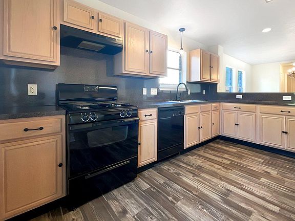 4th image of 6637 Windy River Ln