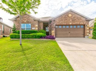 5215 Prestwick Dr, Arlington, TX 76001