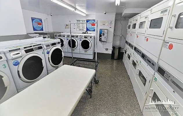 Rented by Manhattan Realty Group | media 16