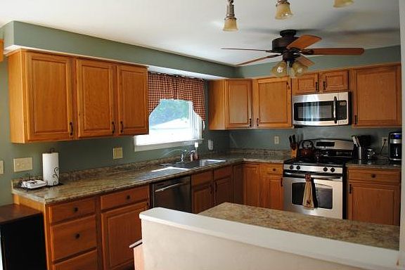 5th image of 6 Hoffman Dr