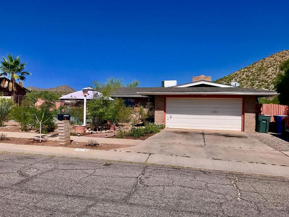 1st image of 1366 S Desert Crest Dr