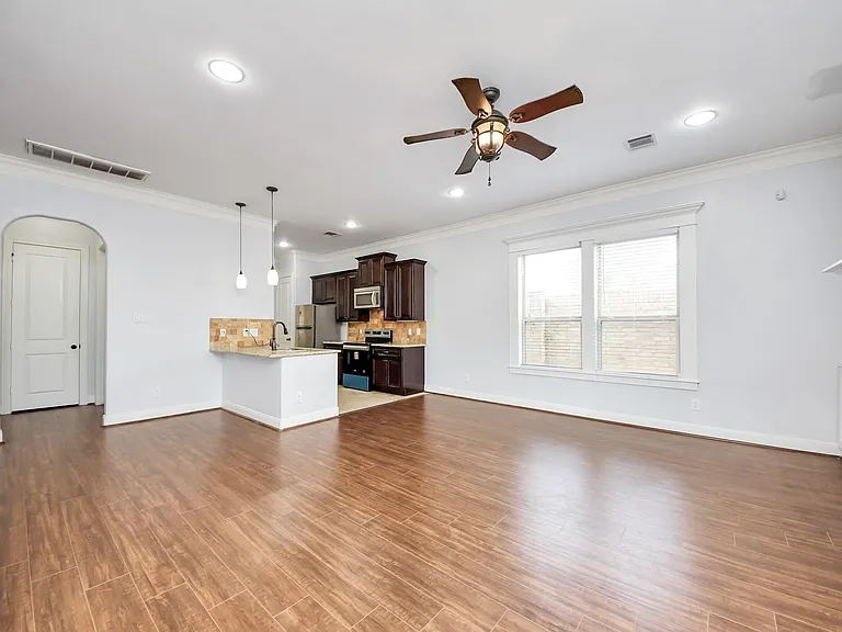 11045 Upland Forest Dr — Photo 6
