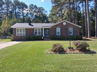 2426 Jay Cir, Greenville, NC 27858
