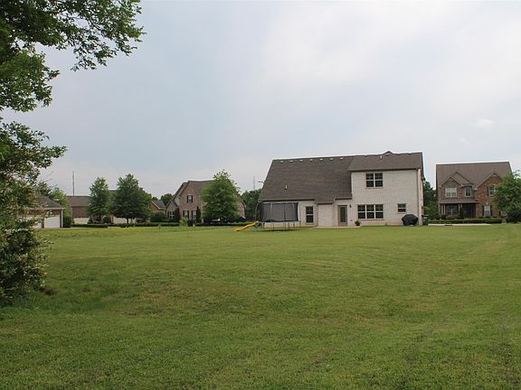 4th image of 2721 Avington Ct