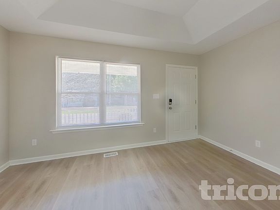 2nd image of 2425 Saluda Dr