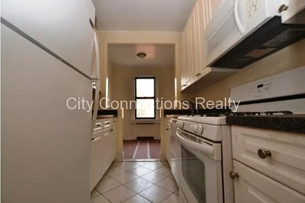 Rented by City Connections Realty | media 23