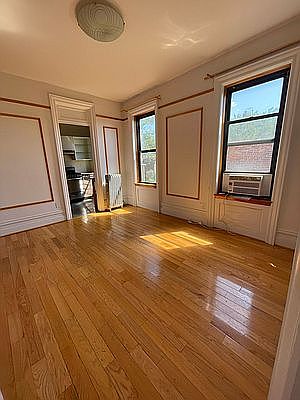 1st image of 80 Edgecombe Ave #14