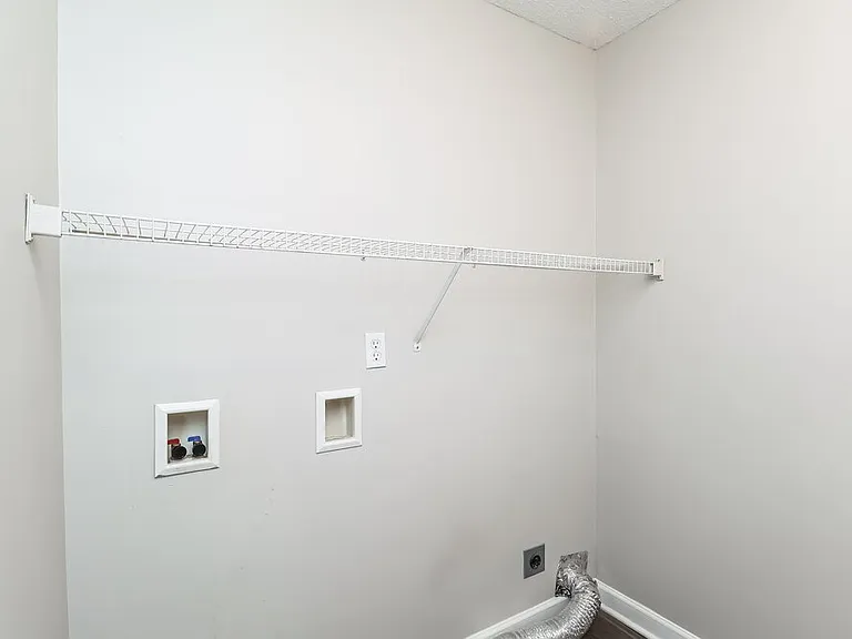 105 Birch Ct — Photo 9
