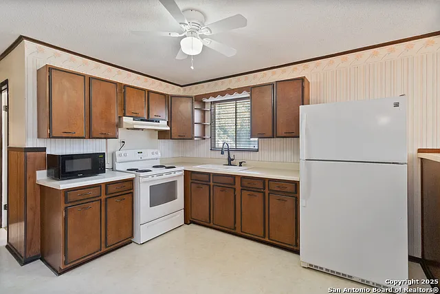 2676 Woodcrest Dr — Photo 10