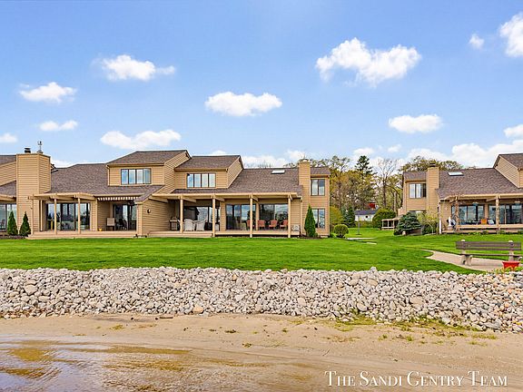 3rd image of 15780 Prospect Point Dr