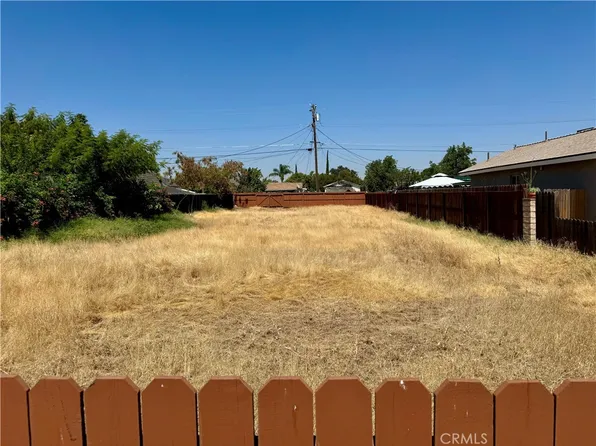 715 S C St #25, Madera, CA 93638