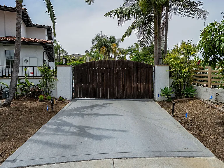341 Calle De Adele — Photo 68