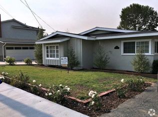 1240 11th St, Manhattan Beach, CA 90266