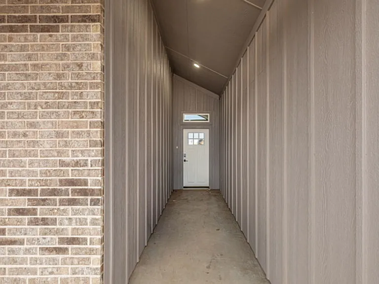 7627 Hudson Way — Photo 4