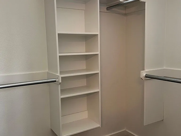 Walk in closet